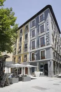 Khu Hotell Granada