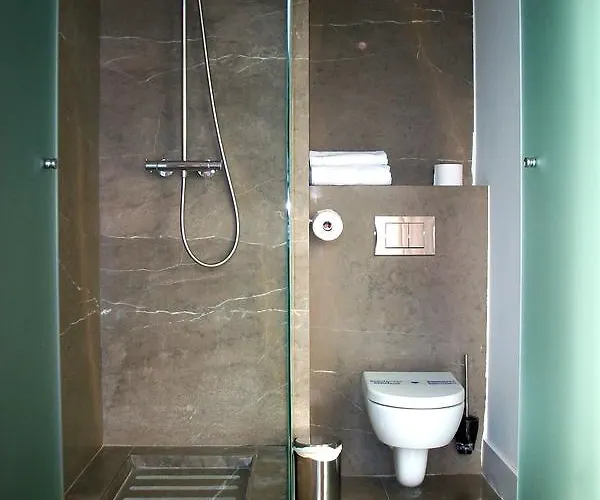 Otel Khu 3*