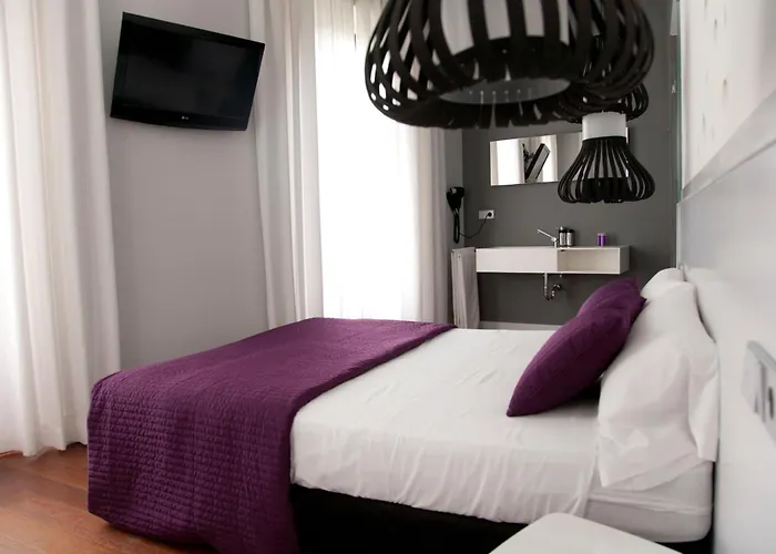 Otel Khu