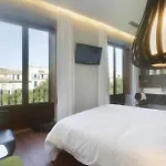 Khu Hotell Granada